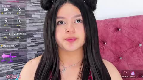 Snapshot of skyhotgirl chatting on 02-11-25, 09:56 Sky online show from 02-11-25, 09:56