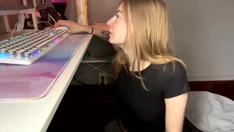 Sky  online show from 11-27-25, 06:54