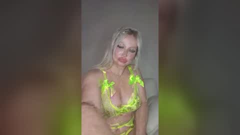 Skyla-Nera online show from 07-12-26, 12:12