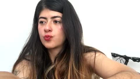 Skyler online show from 02-11-26, 04:01