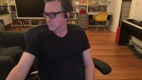 Snapshot of skyline3371 chatting on 02-08-25, 07:15 Skyline3371 online show from 02-08-25, 07:15