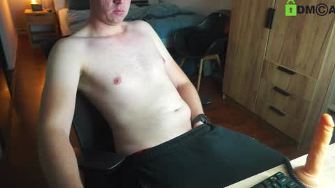 Snapshot of skylinebaby chatting on 10-12-25, 05:23 skylinebaby online show from 10-12-25, 05:23