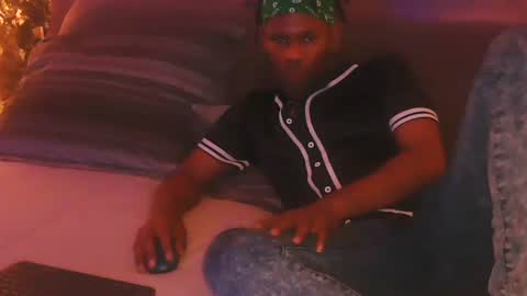 Snapshot of skyonetoo3 chatting on 11-09-25, 09:13 skyonetoo3 online show from 11-09-25, 09:13