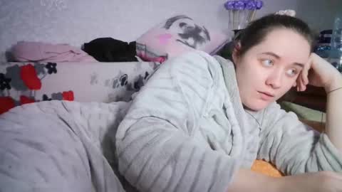 skyressie333 online show from 02-22-25, 07:03