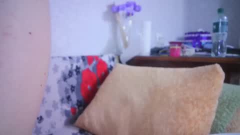 skyressie333 online show from 03-04-25, 08:16