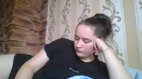 skyressie333 online show from 11-23-25, 08:36