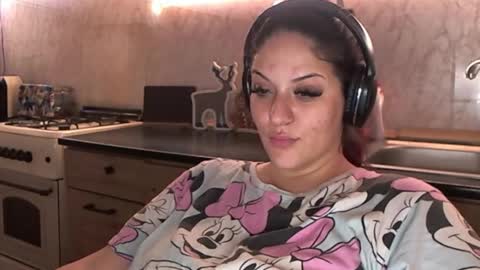 Sky online show from 12-21-25, 02:08