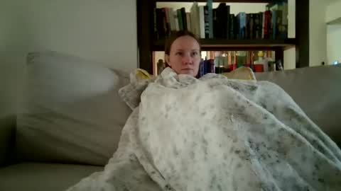 Sky Winters online show from 10-24-25, 01:40