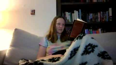 Snapshot of skywinters chatting on 05-03-26, 01:11 Sky Winters online show from 05-03-26, 01:11