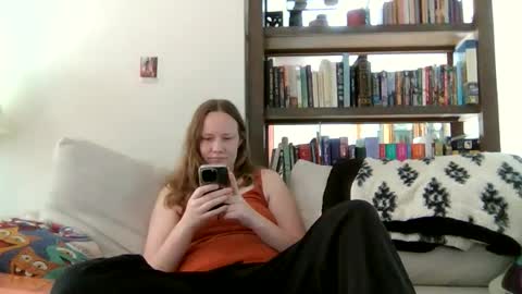 Snapshot of skywinters chatting on 06-10-26, 02:38 Sky Winters online show from 06-10-26, 02:38