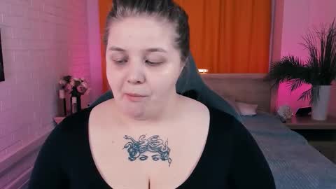 Snapshot of sladadeew chatting on 11-05-25, 05:18 Slada Deew online show from 11-05-25, 05:18