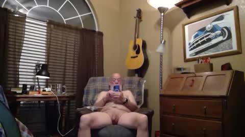 Snapshot of sladeisnaked chatting on 02-01-26, 11:09 sladeisnaked online show from 02-01-26, 11:09