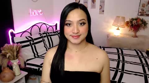 Queen Cyrine online show from 12-01-25, 11:15