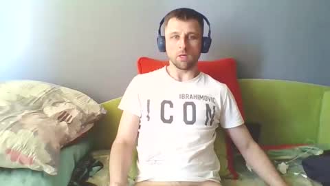 Snapshot of slaveboy32bi chatting on 04-05-26, 01:30 slave boy perwers bdsmFEMDOM online show from 04-05-26, 01:30