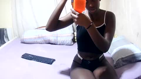 Snapshot of slender_sweetbabe chatting on 07-15-26, 11:48 slender_sweetbabe online show from 07-15-26, 11:48