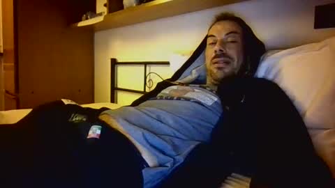 Snapshot of slevin1983 chatting on 02-24-26, 09:13 slevin online show from 02-24-26, 09:13