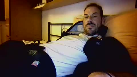 Snapshot of slevin1983 chatting on 03-02-26, 08:26 slevin online show from 03-02-26, 08:26