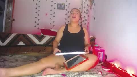 Snapshot of sleyandluna1 chatting on 06-25-26, 02:11 sleyandluna1 online show from 06-25-26, 02:11