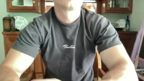 Snapshot of slickmass chatting on 06-16-26, 01:14 SlickMass online show from 06-16-26, 01:14