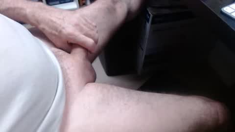 Snapshot of sliderguy699 chatting on 02-17-26, 11:50 sliderguy699 online show from 02-17-26, 11:50