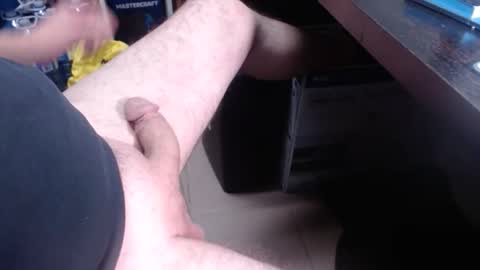 Snapshot of sliderguy699 chatting on 02-19-26, 03:02 sliderguy699 online show from 02-19-26, 03:02