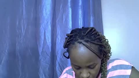 Alicia online show from 12-16-25, 02:49