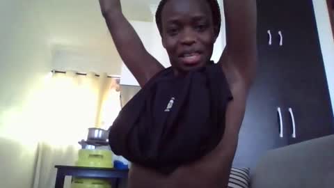 Snapshot of slim_l2 chatting on 11-28-25, 01:47 slim_l2 online show from 11-28-25, 01:47