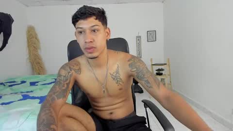 slim_master12 online show from 03-27-26, 01:33