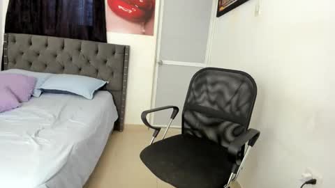 slim_master12 online show from 04-30-26, 09:30