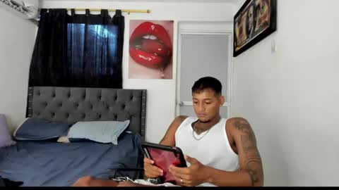 slim_master12 online show from 06-17-26, 08:32