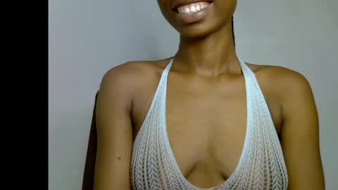 Snapshot of slim_petitqueen chatting on 04-24-26, 08:06 Alice online show from 04-24-26, 08:06