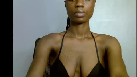 Snapshot of slim_petitqueen chatting on 04-26-26, 06:49 Alice online show from 04-26-26, 06:49