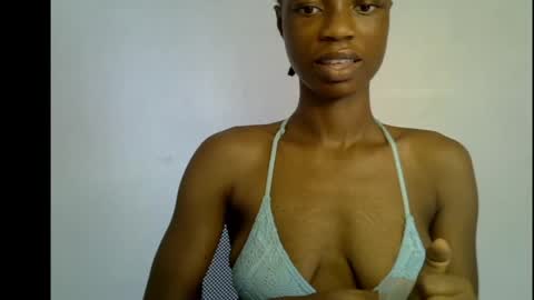 Snapshot of slim_petitqueen chatting on 04-30-26, 08:09 Alice online show from 04-30-26, 08:09