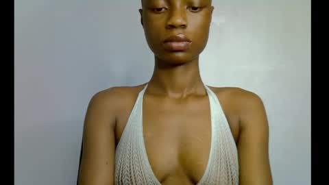 Snapshot of slim_petitqueen chatting on 05-04-26, 07:48 Alice online show from 05-04-26, 07:48