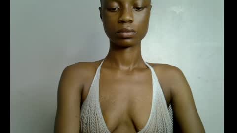 Snapshot of slim_petitqueen chatting on 05-04-26, 07:54 Alice online show from 05-04-26, 07:54
