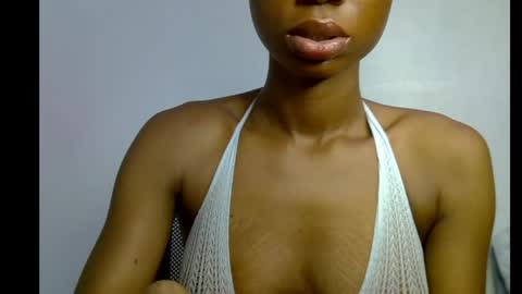 Snapshot of slim_petitqueen chatting on 05-11-26, 07:25 Alice online show from 05-11-26, 07:25