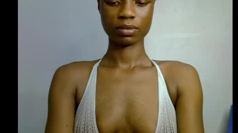 Snapshot of slim_petitqueen chatting on 05-11-26, 05:43 Alice online show from 05-11-26, 05:43