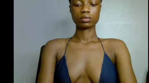 Snapshot of slim_petitqueen chatting on 05-12-26, 07:44 Alice online show from 05-12-26, 07:44