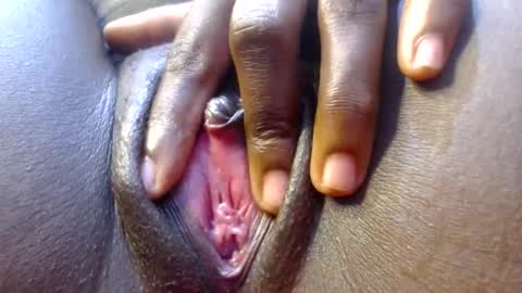 Snapshot of slimcatee chatting on 03-29-26, 07:47 slimcatee online show from 03-29-26, 07:47