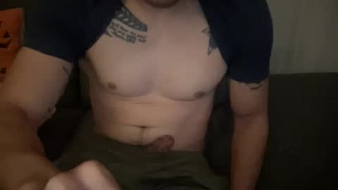 Snapshot of slimmajority4991 chatting on 10-28-25, 04:27 slimmajority4991 online show from 10-28-25, 04:27