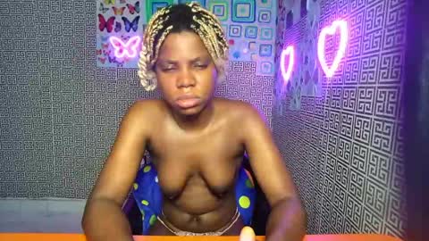 Snapshot of slimzyxdoll chatting on 07-11-26, 08:00 slimzyxdoll online show from 07-11-26, 08:00