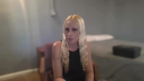 slip_inslide online show from 12-04-25, 10:18