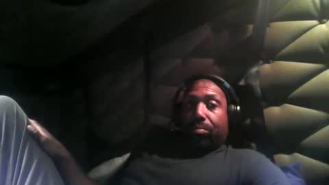 slipperyballs900 online show from 04-26-26, 08:39