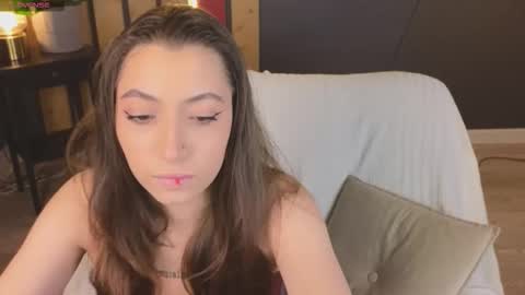 Emilia online show from 10-22-25, 12:27