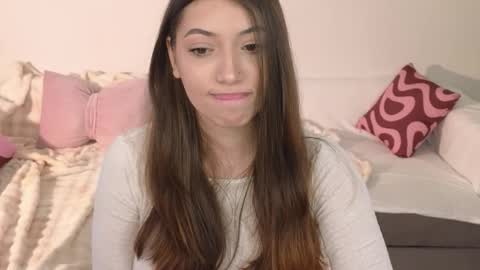 Emilia online show from 03-06-26, 12:23