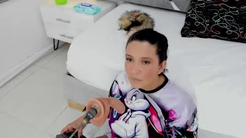 slut_milf_ online show from 05-06-26, 07:19