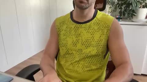 Snapshot of slutguy81 chatting on 03-02-26, 09:27 Slutguy81 online show from 03-02-26, 09:27