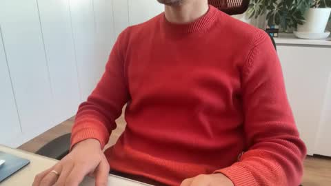 Snapshot of slutguy81 chatting on 03-12-26, 01:28 Slutguy81 online show from 03-12-26, 01:28