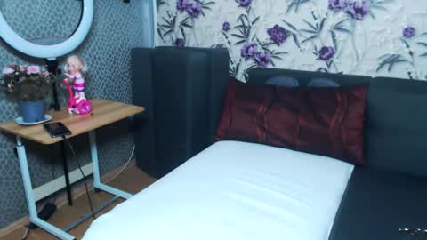 slutihmami online show from 04-10-26, 06:01