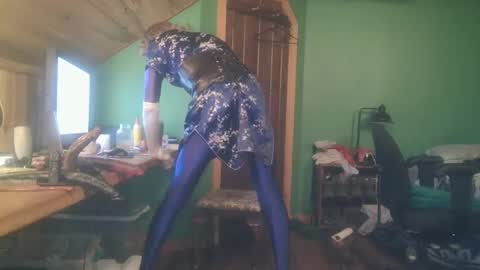 Snapshot of slutjennifertransxx chatting on 10-09-25, 03:04 slutjennifertransxx online show from 10-09-25, 03:04